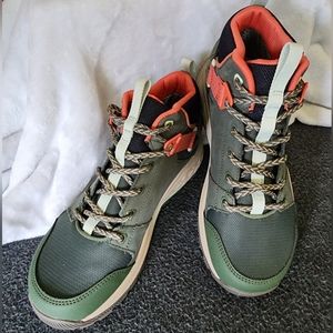 New Teva Grandview Gore Hiking Boots Size 8